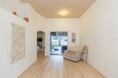 Casa en venta en Brandon, Florida, 3 dormitorios, 180.51 m2 № 1827946 - foto 6