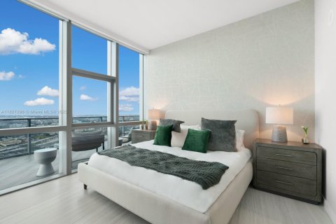 Condo in Miami, Florida, 4 bedrooms  № 1797675 - photo 16