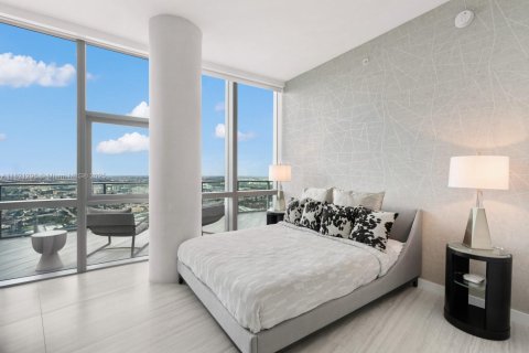 Condo in Miami, Florida, 4 bedrooms  № 1797675 - photo 13