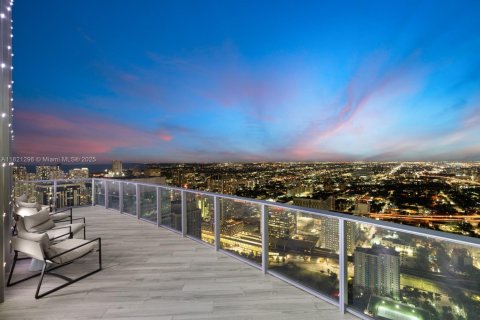 Condo in Miami, Florida, 4 bedrooms  № 1797675 - photo 3