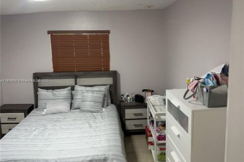 Condominio en alquiler en Miami, Florida, 2 dormitorios, 97.83 m2 № 1970186 - foto 14