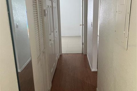 Condo in Orlando, Florida, 2 bedrooms  № 2403567 - photo 10