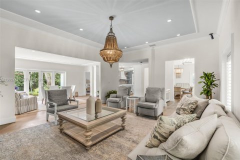Casa en alquiler en Coral Gables, Florida, 4 dormitorios, 278.34 m2 № 2056594 - foto 9