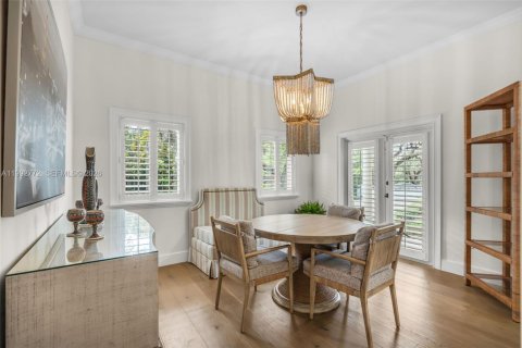 Casa en alquiler en Coral Gables, Florida, 4 dormitorios, 278.34 m2 № 2056594 - foto 16