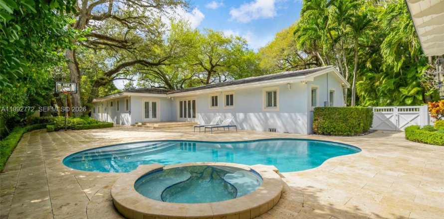 Casa en Coral Gables, Florida 4 dormitorios, 278.34 m2 № 2056594