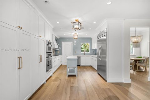 Casa en alquiler en Coral Gables, Florida, 4 dormitorios, 278.34 m2 № 2056594 - foto 12