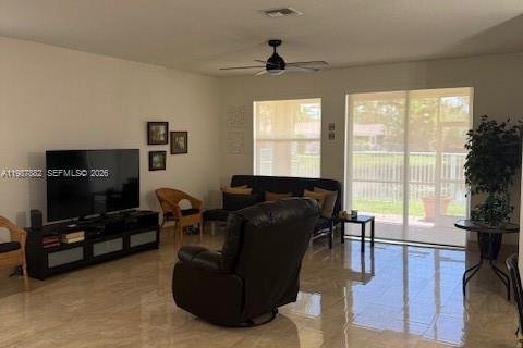 House in Weston, Florida 3 bedrooms, 144.18 sq.m. № 2068513 - photo 3