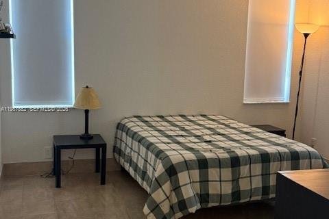 House in Weston, Florida 3 bedrooms, 144.18 sq.m. № 2068513 - photo 8