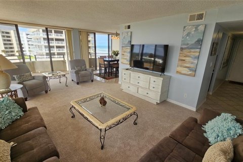 Condo in Daytona Beach, Florida, 2 bedrooms  № 2092848 - photo 8