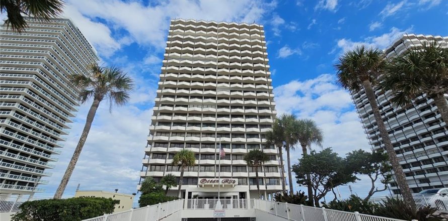 Condo in Daytona Beach, Florida, 2 bedrooms  № 2092848