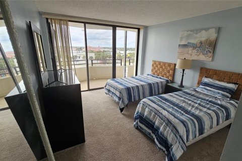 Condo in Daytona Beach, Florida, 2 bedrooms  № 2092848 - photo 28