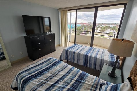 Condo in Daytona Beach, Florida, 2 bedrooms  № 2092848 - photo 29