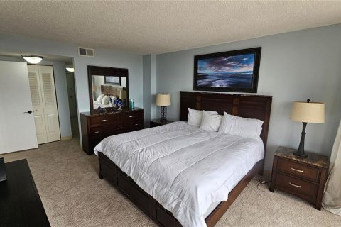 Condo in Daytona Beach, Florida, 2 bedrooms  № 2092848 - photo 20