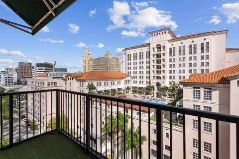 Condo in Coral Gables, Florida, 2 bedrooms  № 2012768 - photo 9