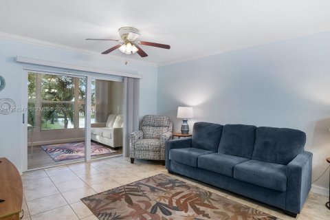 Condominio en venta en Lauderdale Lakes, Florida, 2 dormitorios, 87.7 m2 № 2020762 - foto 15