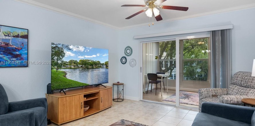 Condominio en Lauderdale Lakes, Florida, 2 dormitorios  № 2020762
