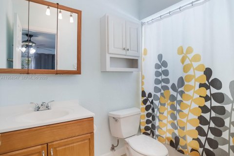 Condominio en venta en Lauderdale Lakes, Florida, 2 dormitorios, 87.7 m2 № 2020762 - foto 9