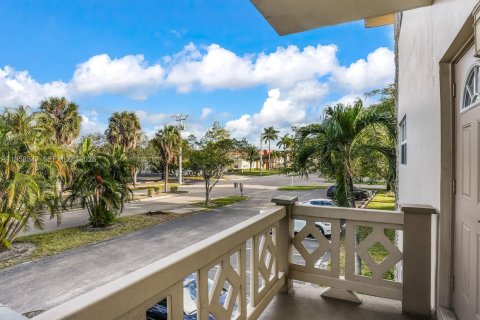 Condominio en venta en Lauderdale Lakes, Florida, 2 dormitorios, 87.7 m2 № 2020762 - foto 25