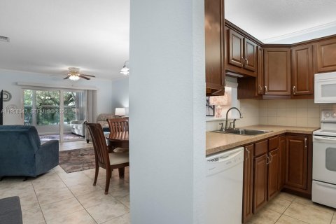 Condominio en venta en Lauderdale Lakes, Florida, 2 dormitorios, 87.7 m2 № 2020762 - foto 23
