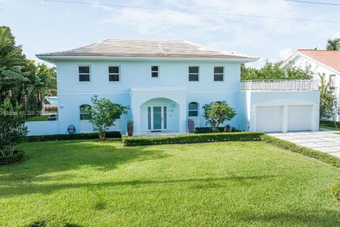 Купить виллу или дом в Корал-Гейблс, Флорида 4 спальни, 275.73м2, № 1974881 - фото 4