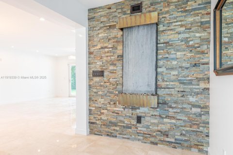 Купить виллу или дом в Корал-Гейблс, Флорида 4 спальни, 275.73м2, № 1974881 - фото 8