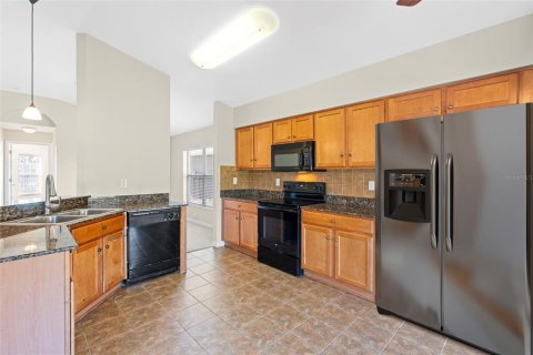 House in San Antonio, Florida 2 bedrooms, 138.33 sq.m. № 2131970 - photo 11