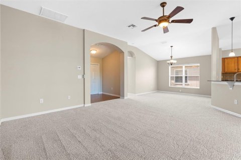 House in San Antonio, Florida 2 bedrooms, 138.33 sq.m. № 2131970 - photo 10