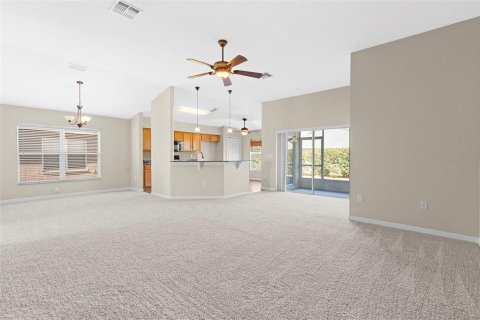 House in San Antonio, Florida 2 bedrooms, 138.33 sq.m. № 2131970 - photo 8