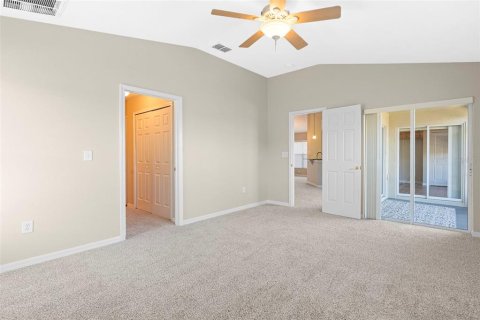 House in San Antonio, Florida 2 bedrooms, 138.33 sq.m. № 2131970 - photo 28