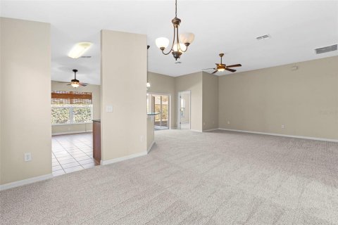 House in San Antonio, Florida 2 bedrooms, 138.33 sq.m. № 2131970 - photo 9