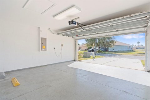 House in San Antonio, Florida 2 bedrooms, 138.33 sq.m. № 2131970 - photo 21