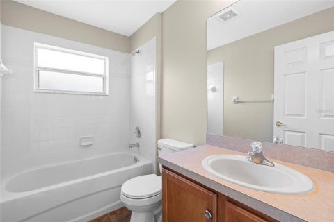 House in San Antonio, Florida 2 bedrooms, 138.33 sq.m. № 2131970 - photo 23