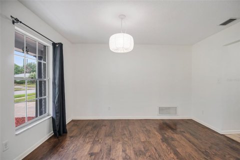 House in Orlando, Florida 3 bedrooms, 141.95 sq.m. № 2272922 - photo 6