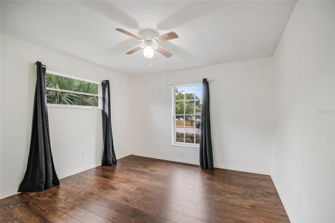 House in Orlando, Florida 3 bedrooms, 141.95 sq.m. № 2272922 - photo 27