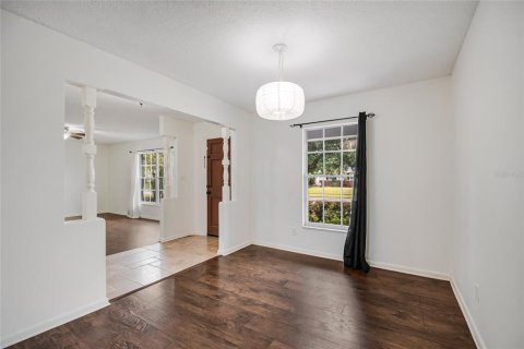 House in Orlando, Florida 3 bedrooms, 141.95 sq.m. № 2272922 - photo 7