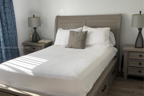 Condo in Sunrise, Florida, 2 bedrooms  № 2039265 - photo 14