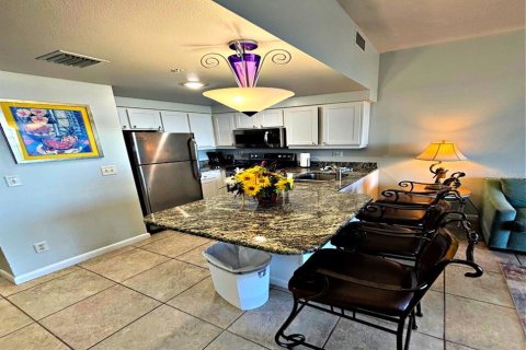 Condo in Daytona Beach, Florida, 1 bedroom № 2106148 - photo 3