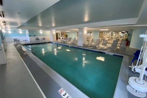 Condo in Daytona Beach, Florida, 1 bedroom № 2106148 - photo 10