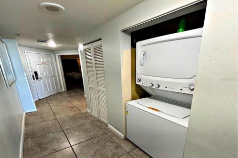 Condo in Daytona Beach, Florida, 1 bedroom № 2106148 - photo 6