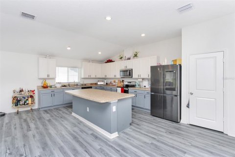 House in Mascotte, Florida 4 bedrooms, 216.83 sq.m. № 1548576 - photo 15
