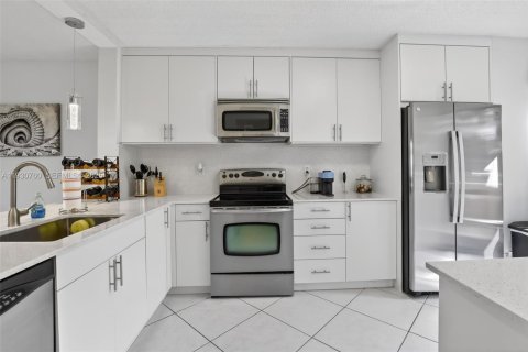 Copropriété à vendre à Plantation, Floride: 2 chambres, 117.99 m2 № 1989948 - photo 9