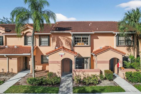 Copropriété à vendre à Plantation, Floride: 2 chambres, 117.99 m2 № 1989948 - photo 1