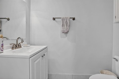 Copropriété à vendre à Plantation, Floride: 2 chambres, 117.99 m2 № 1989948 - photo 13