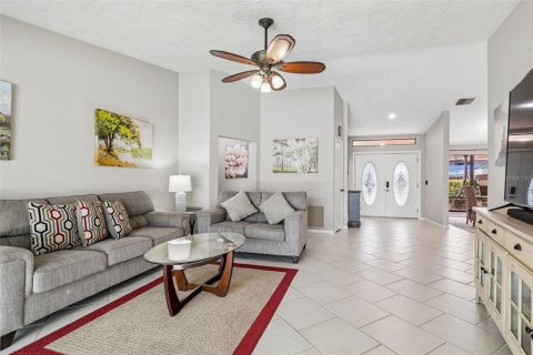 Villa ou maison à vendre à Clearwater, Floride: 4 chambres, 266.26 m2 № 2151619 - photo 7