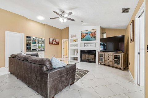 Villa ou maison à vendre à Clearwater, Floride: 4 chambres, 266.26 m2 № 2151619 - photo 13