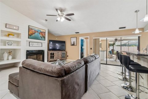 Villa ou maison à vendre à Clearwater, Floride: 4 chambres, 266.26 m2 № 2151619 - photo 16