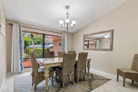 Villa ou maison à vendre à Clearwater, Floride: 4 chambres, 266.26 m2 № 2151619 - photo 11