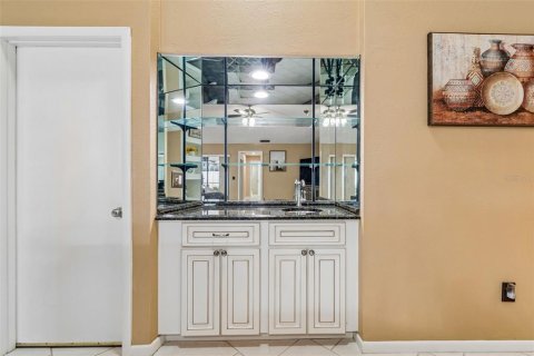 Villa ou maison à vendre à Clearwater, Floride: 4 chambres, 266.26 m2 № 2151619 - photo 15