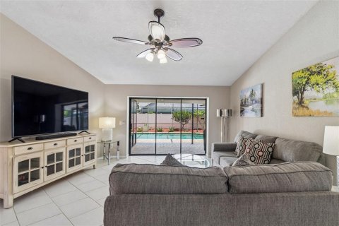 Villa ou maison à vendre à Clearwater, Floride: 4 chambres, 266.26 m2 № 2151619 - photo 9