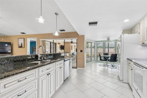 Villa ou maison à vendre à Clearwater, Floride: 4 chambres, 266.26 m2 № 2151619 - photo 20